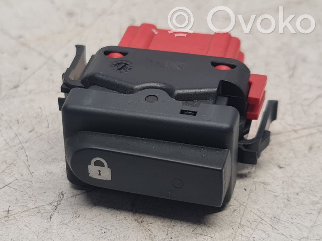 Renault Clio II Central locking switch button 