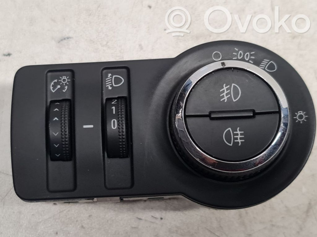 Light switch   13268695,251544