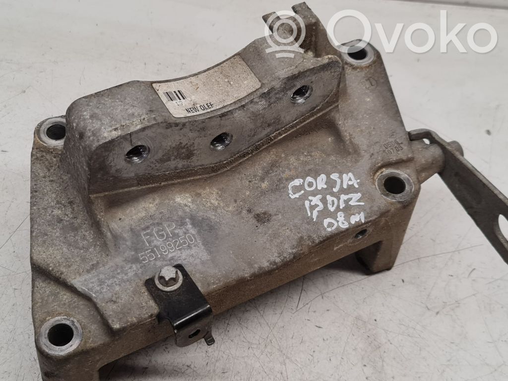 Opel Corsa D Engine mounting bracket 