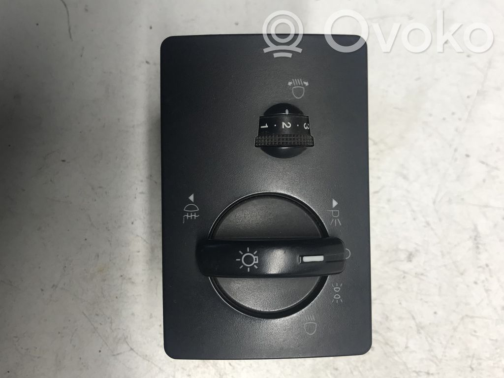 Ford Focus Light switch 
