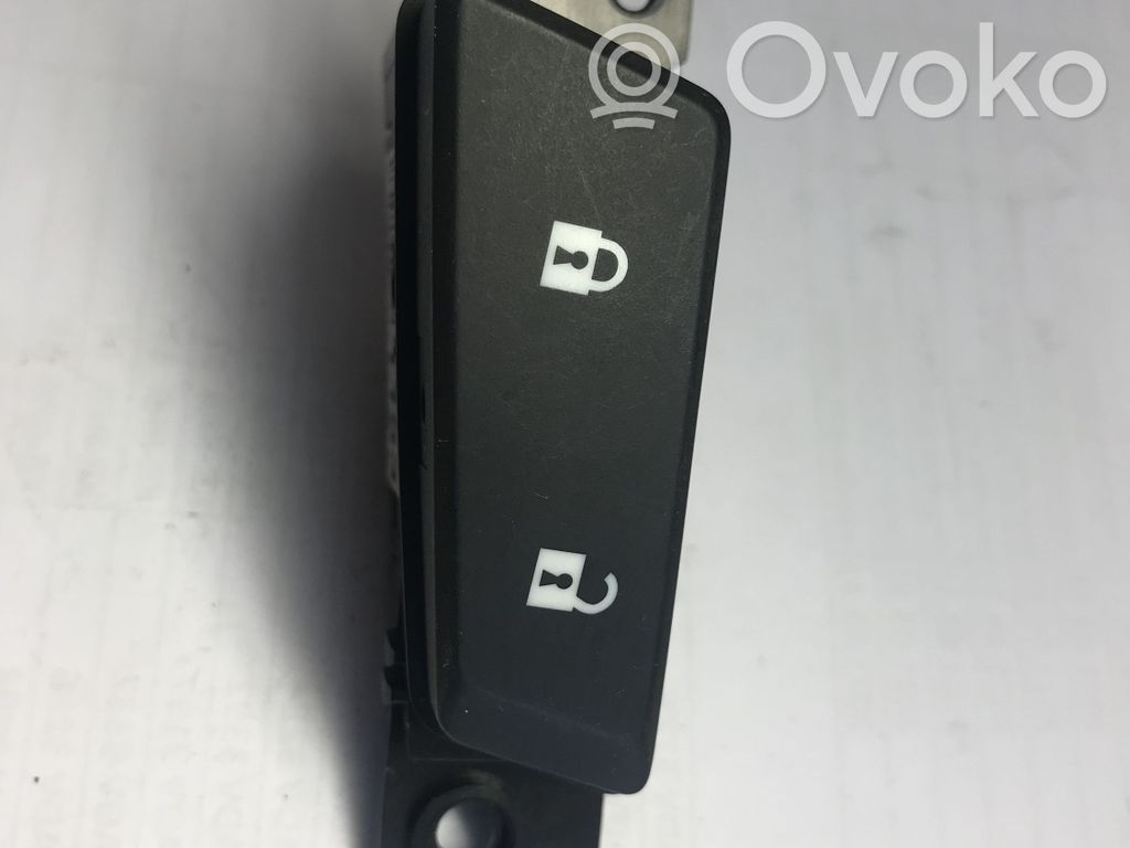 Chevrolet Orlando Central locking switch button 