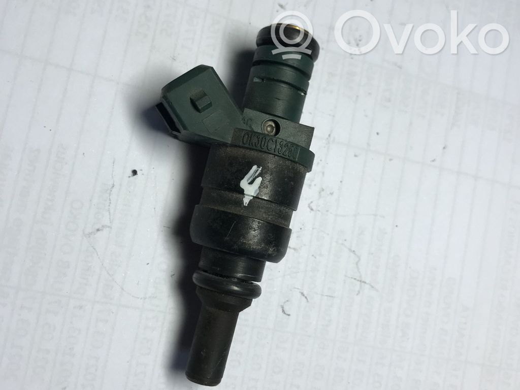 KIA Rio Inyector de combustible 