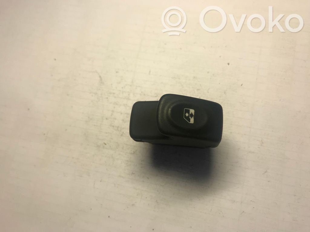 Renault Megane I Electric window control switch 