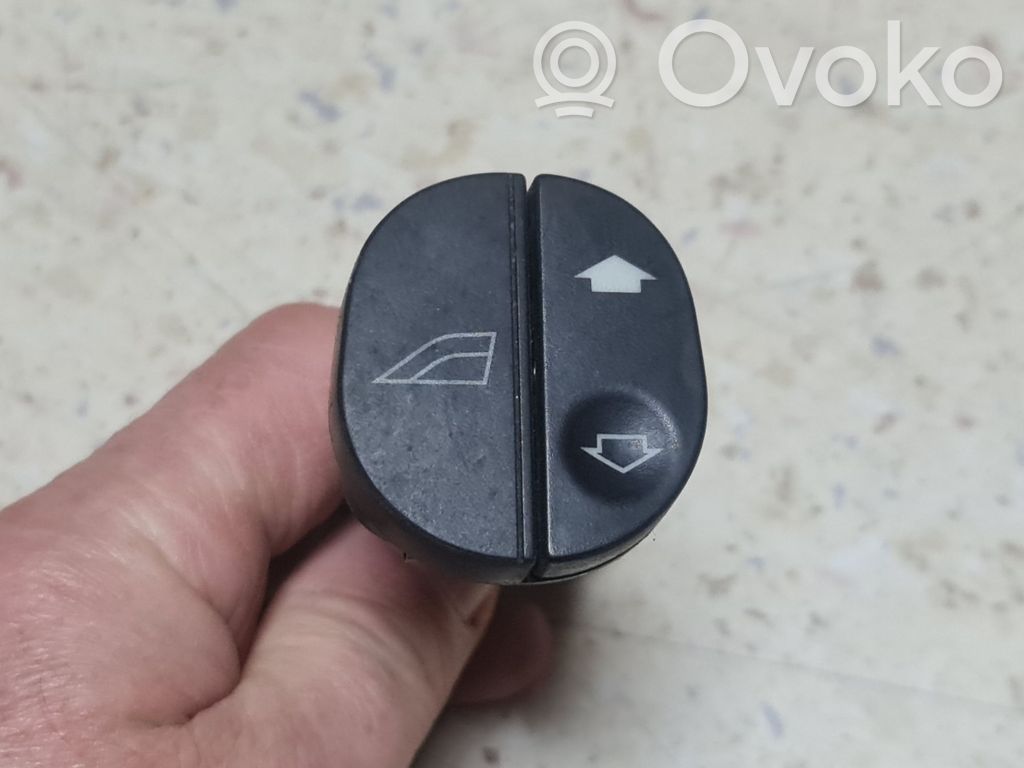 Ford Fiesta Electric window control switch 