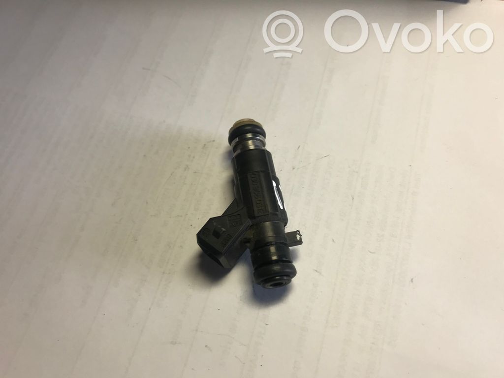 Volkswagen Polo III 6N 6N2 6NF Inyector de combustible 