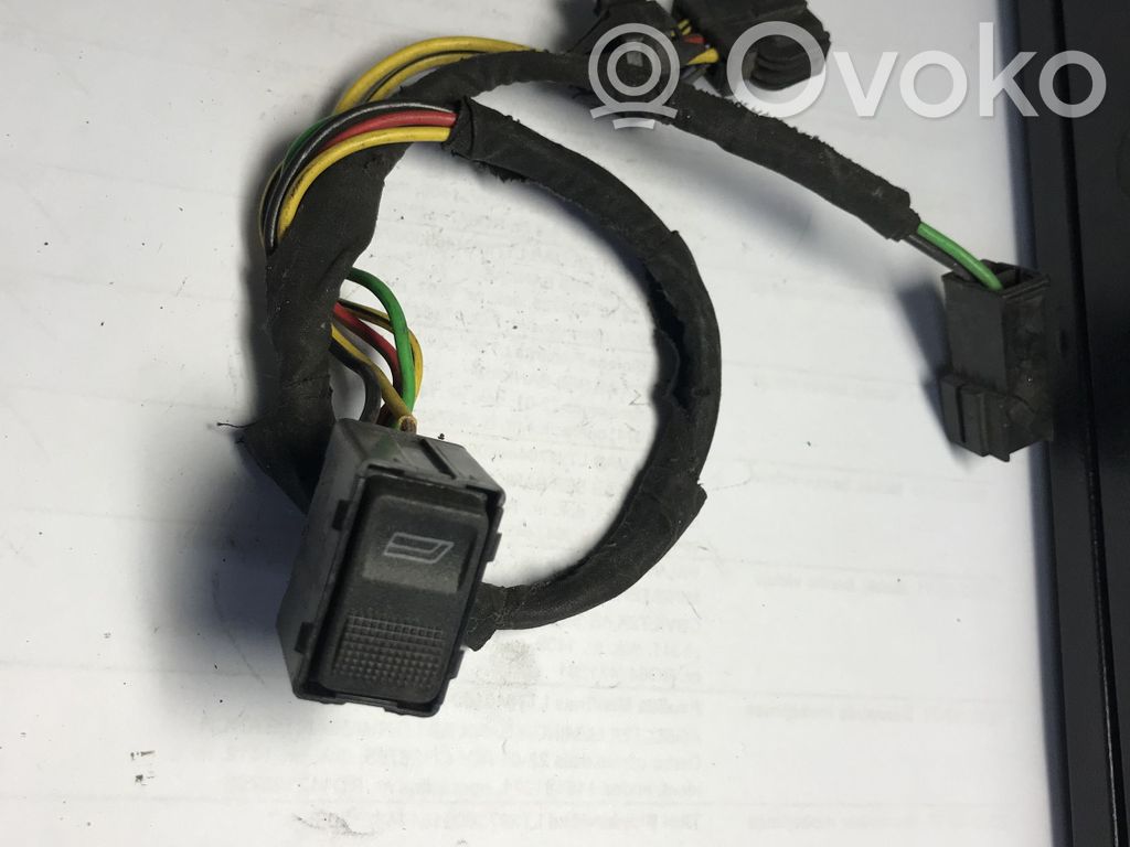 Audi A4 S4 B5 8D Interruptor del elevalunas eléctrico 