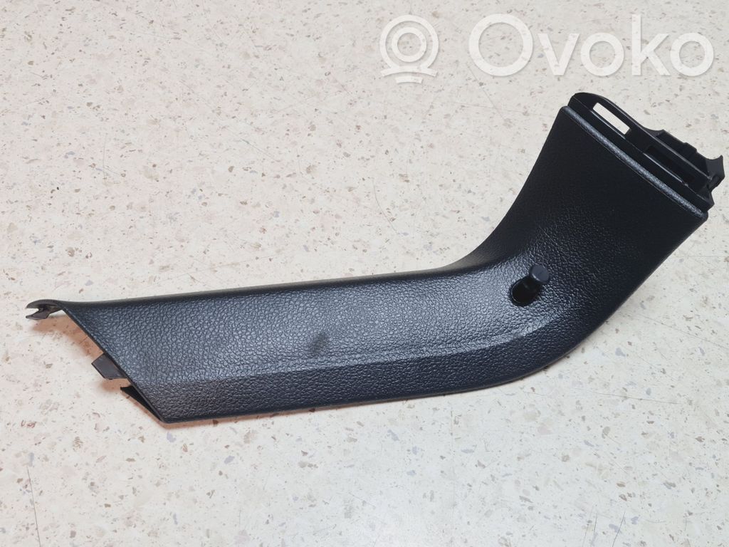 Volkswagen Scirocco Šoninė apdaila (prie lango) 