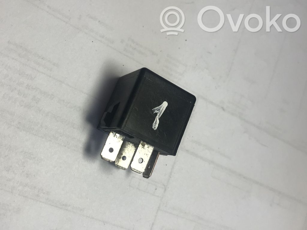 Volvo S40, V40 Muu rele 