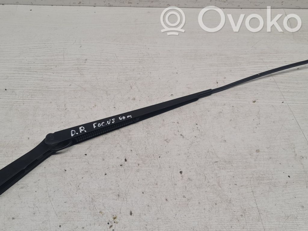 Ford Focus Front wiper blade arm 