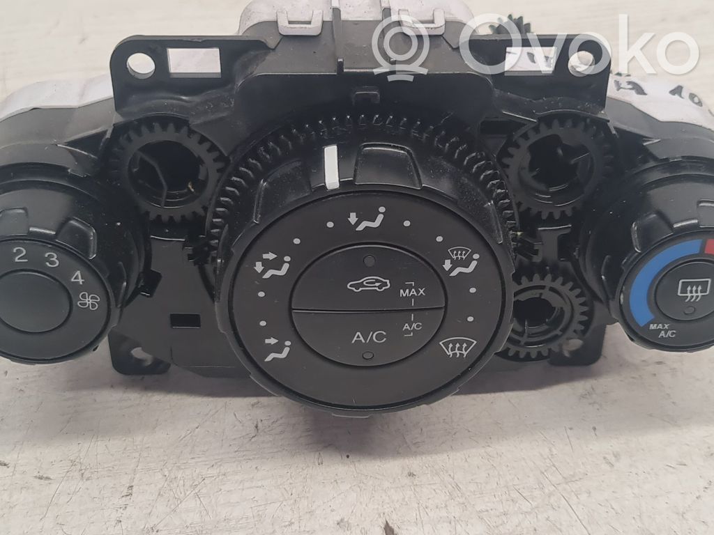 Climate control unit   8A6119980AF