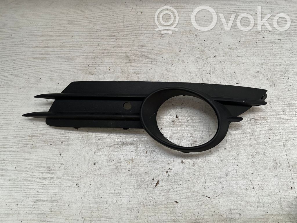 Opel Corsa D Etusumuvalon ritilä 