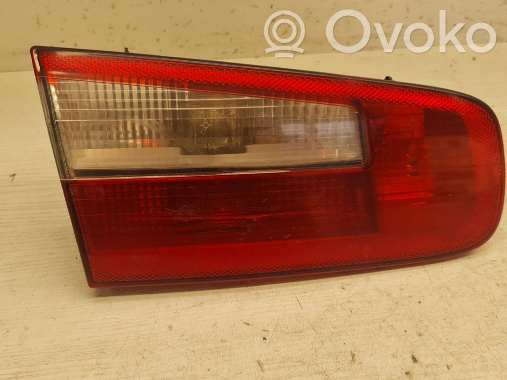 Renault Laguna II Aizmugurējais lukturis pārsegā 