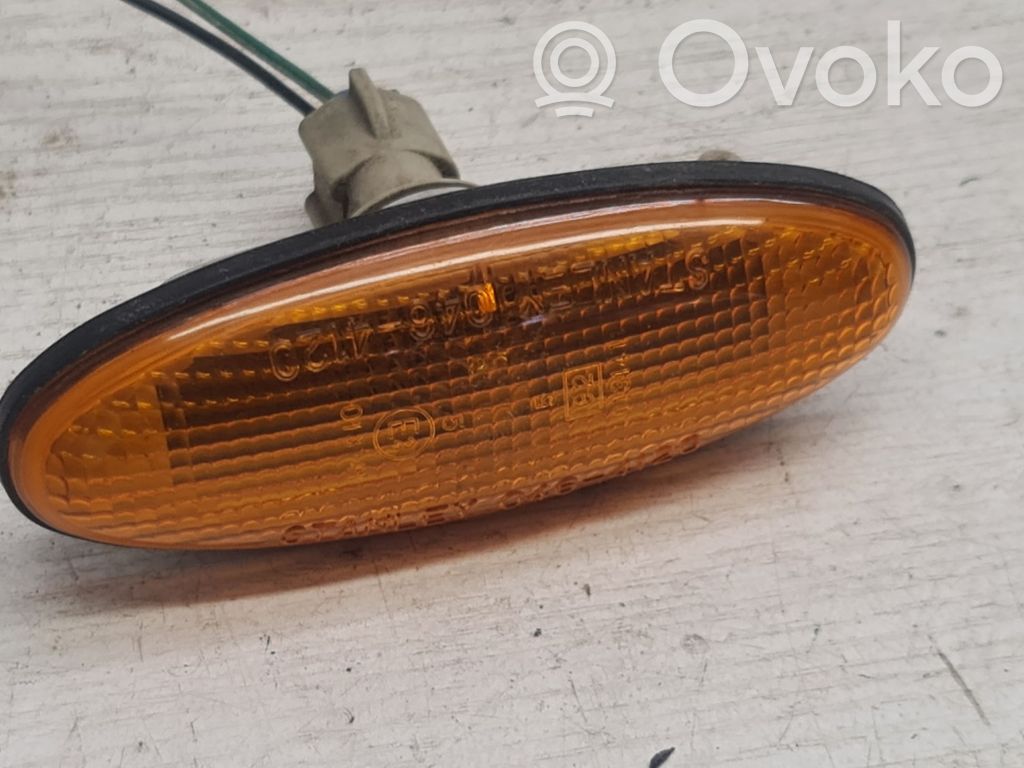 Front fender indicator light   0464120