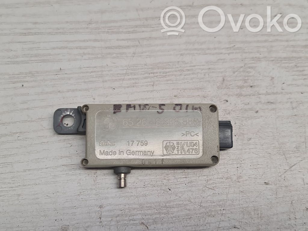 BMW 5 E39 Antenos stiprintuvas 
