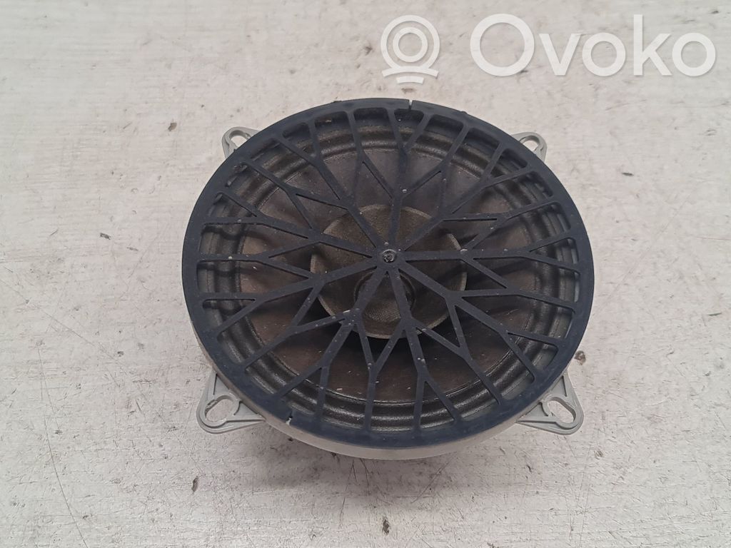 Citroen C3 Garsiakalbis (-iai) galinėse duryse 