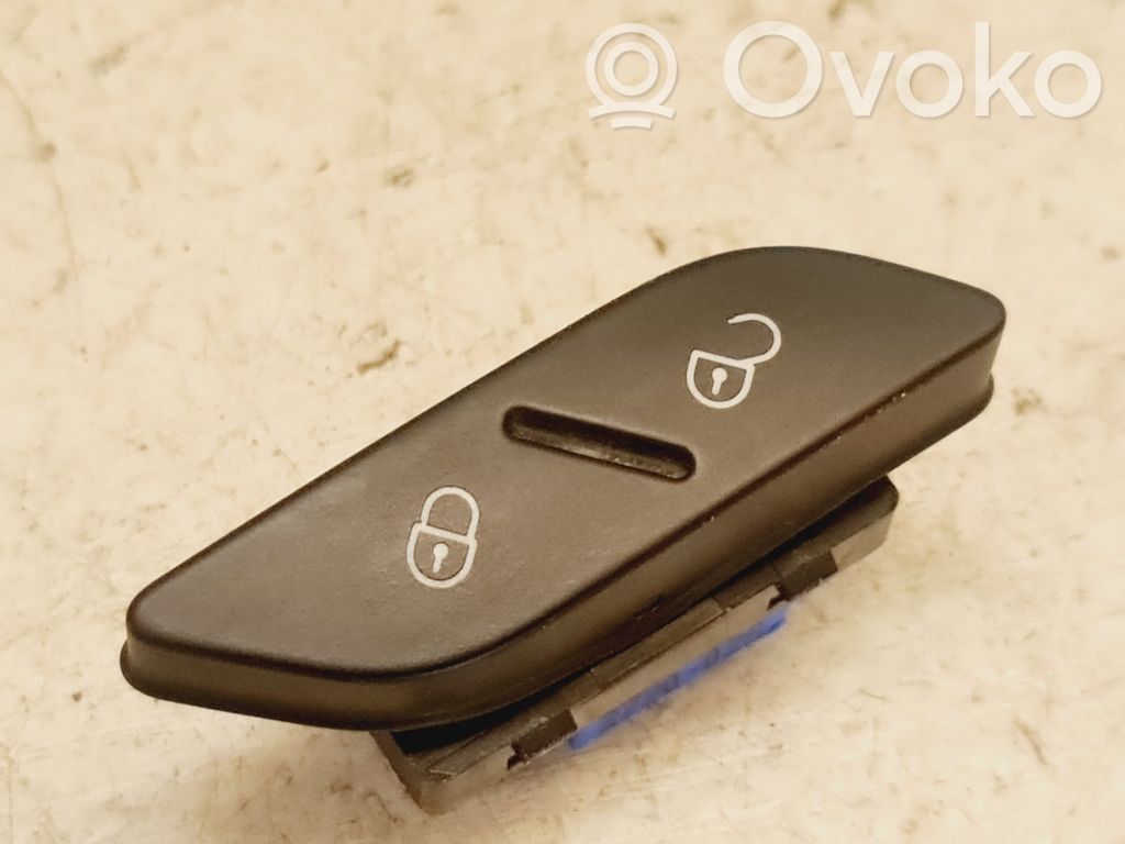 Volkswagen Golf VI Central locking switch button 