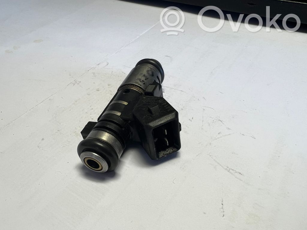 Peugeot 206 Inyector de combustible 