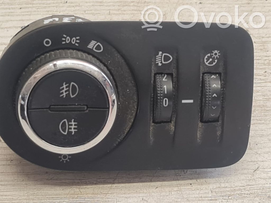 Opel Meriva B Light switch 