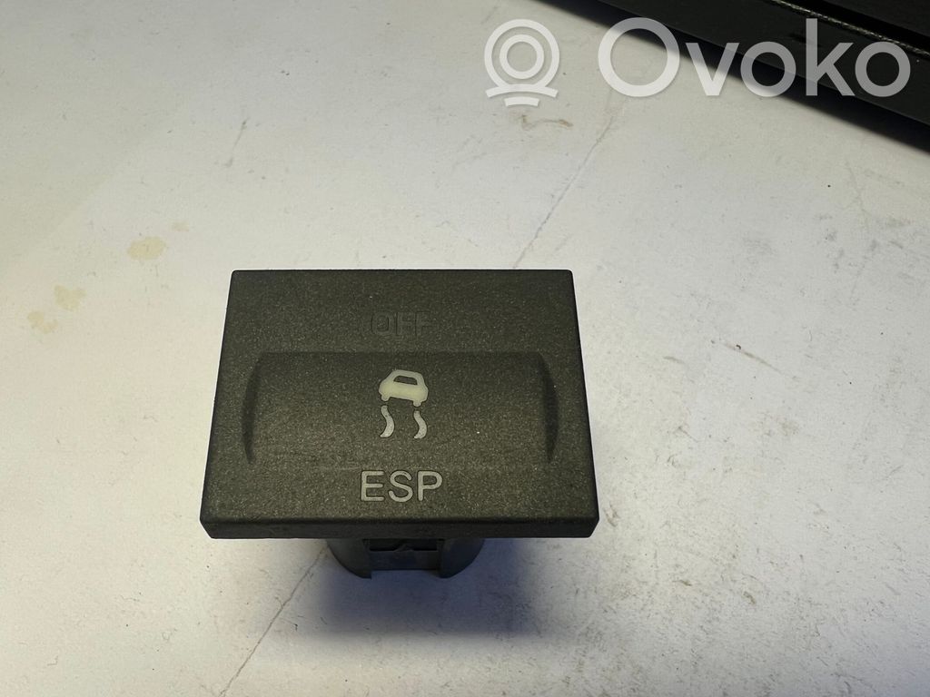 Interruptor ESP (programa de estabilidad)   3M5T2C418BE