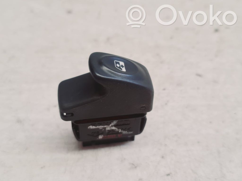 Renault Megane I Electric window control switch 