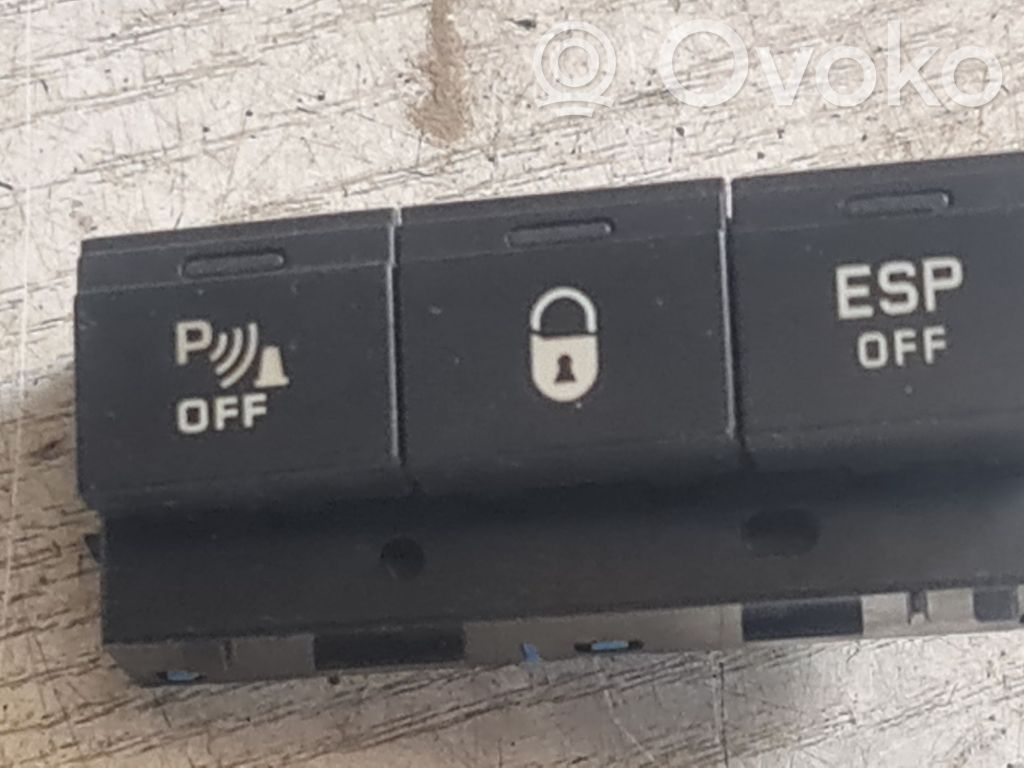 Peugeot 1007 ESP (stability program) switch 