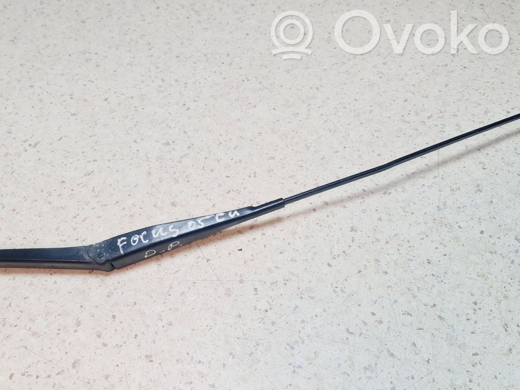 Ford Focus Front wiper blade arm 