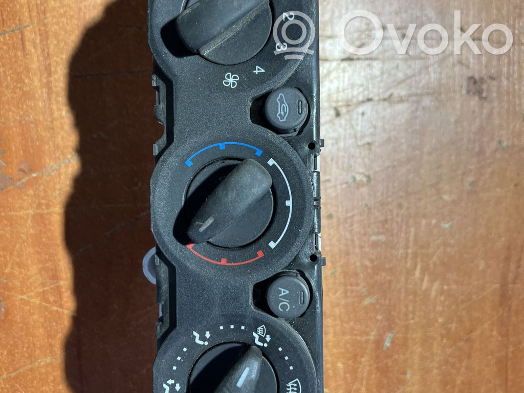 Ford Focus Climate control unit 