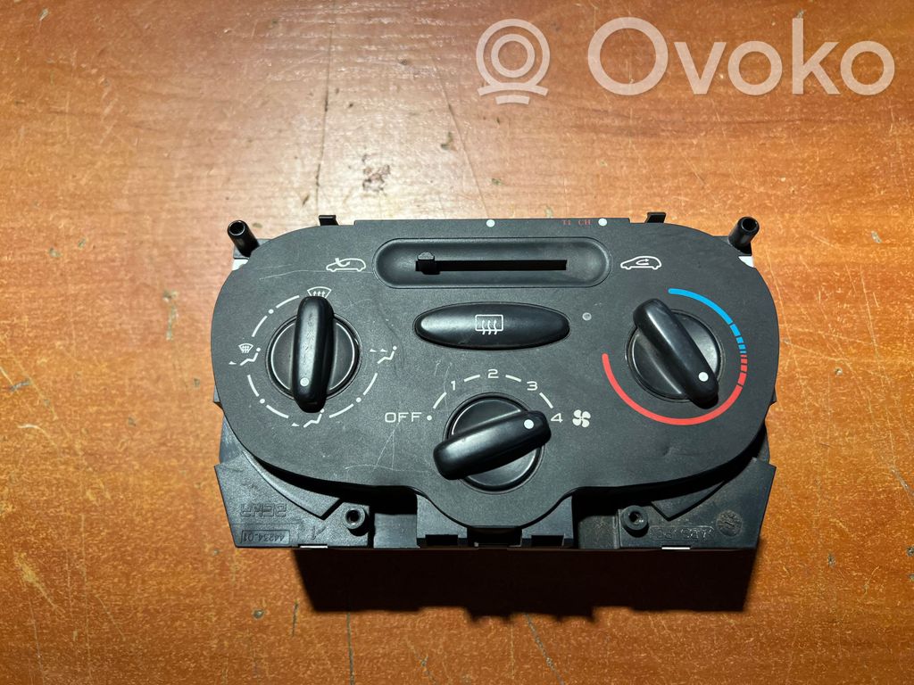 Peugeot 206 Climate control unit 
