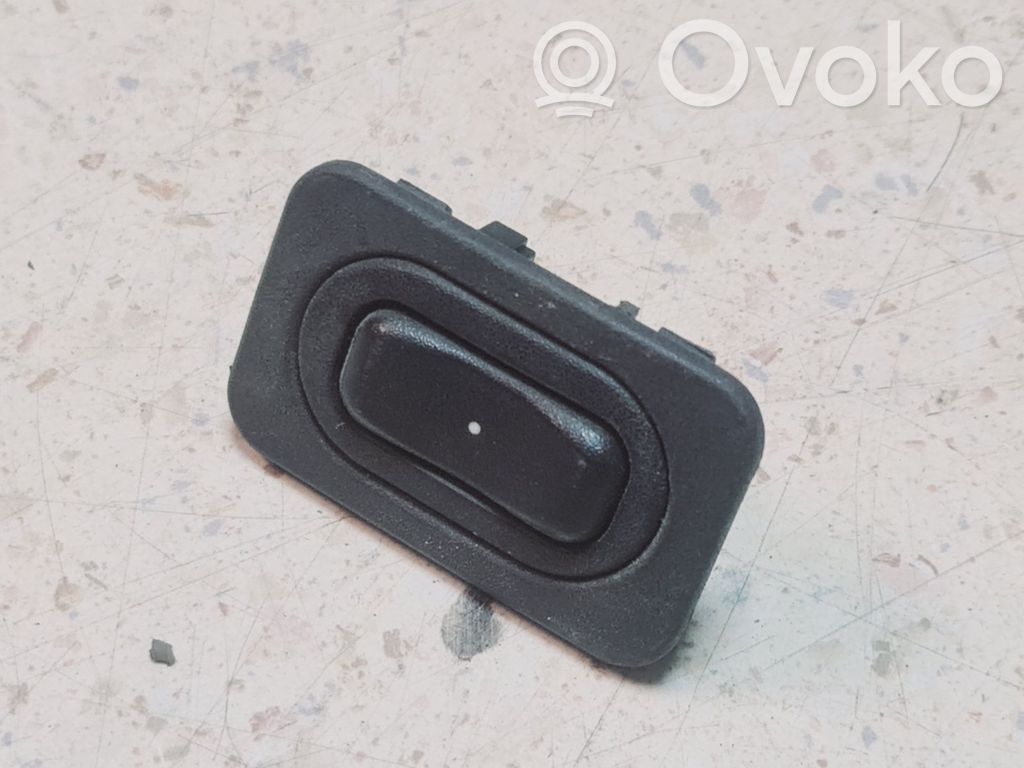 Opel Meriva A Electric window control switch 