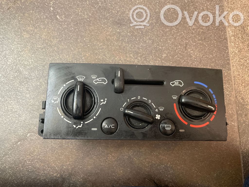 Peugeot 207 Climate control unit 