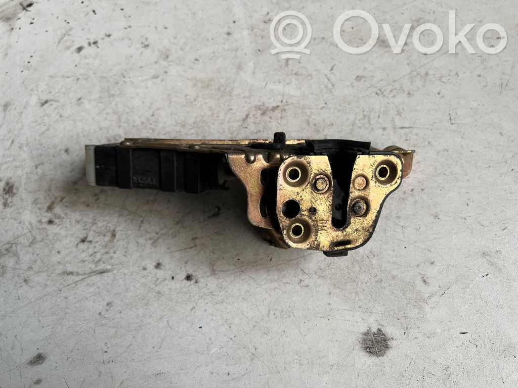 Opel Omega B2 Rear door lock 