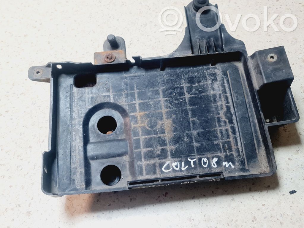 Mitsubishi Colt Batteriegestell 