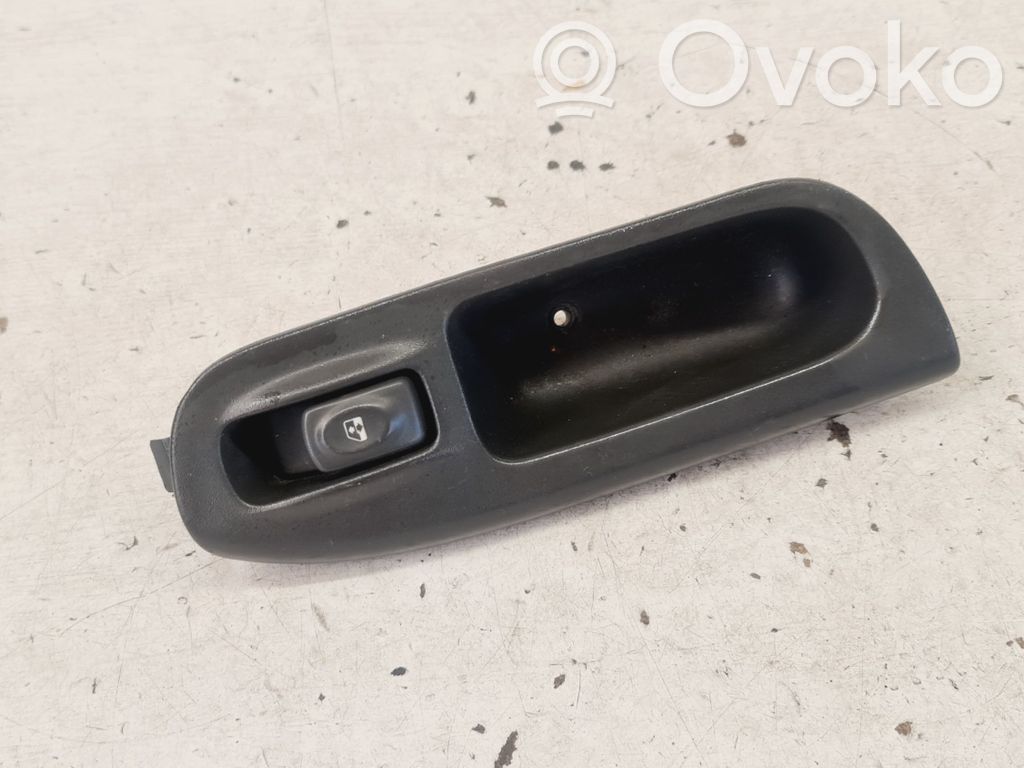 Renault Scenic I Interruptor del elevalunas eléctrico 