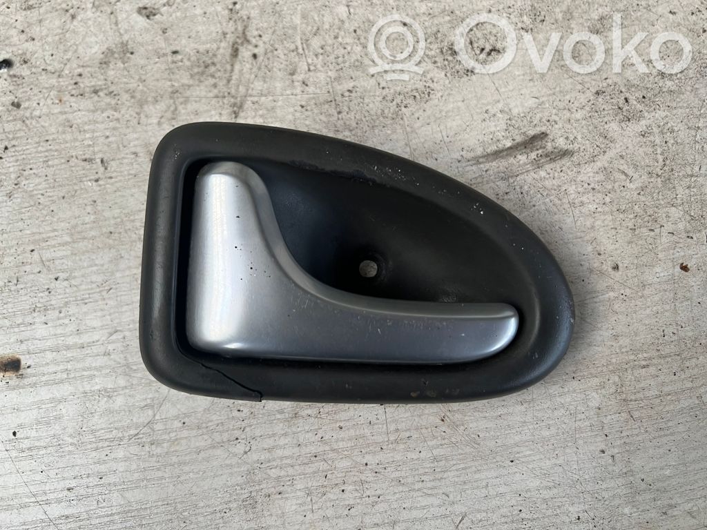 Renault Scenic I Klamka wewnętrzna drzwi tylnych 