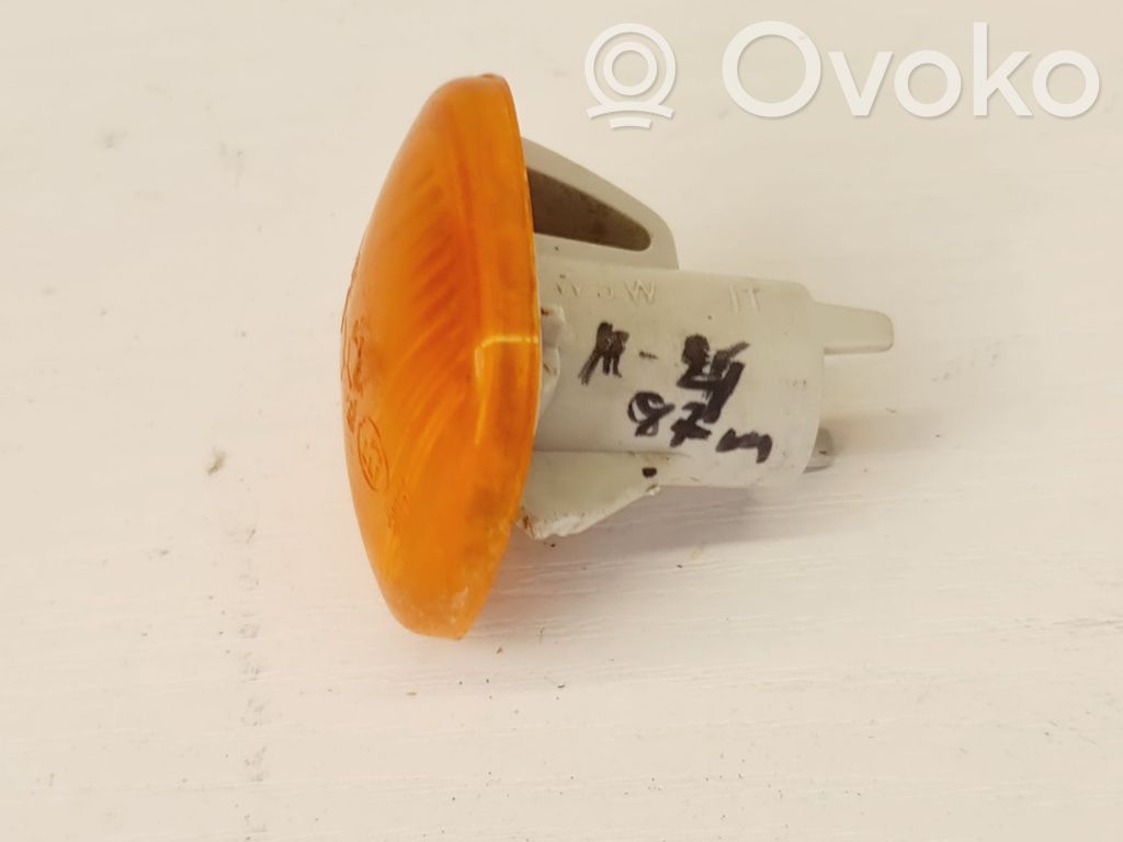 Audi A4 S4 B5 8D Front fender indicator light 