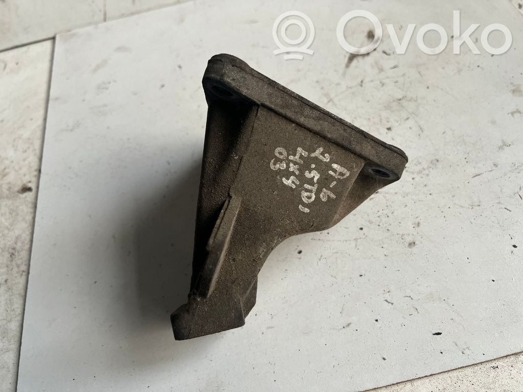 Audi A6 S6 C5 4B Gearbox mounting bracket 