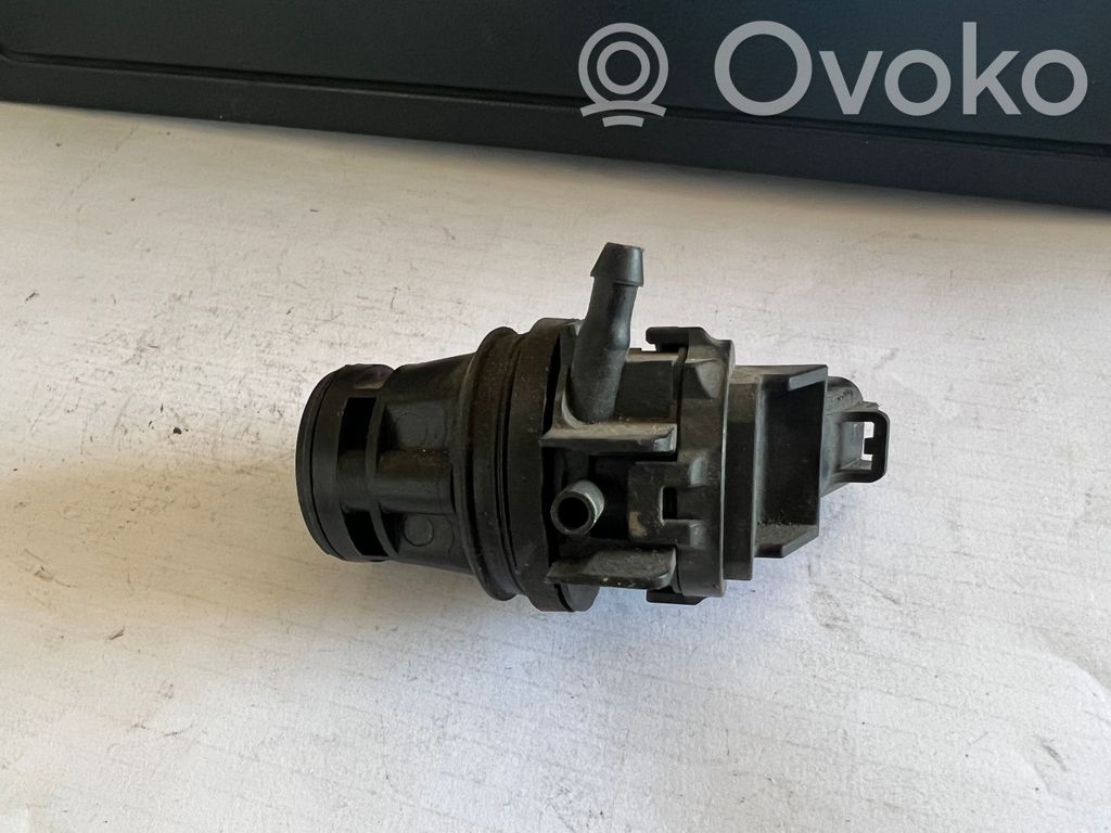 Mazda 6 Windscreen/windshield washer pump 