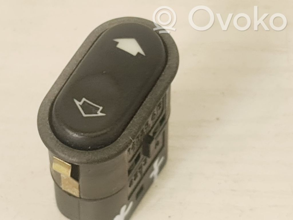 Ford Mondeo MK II Electric window control switch 