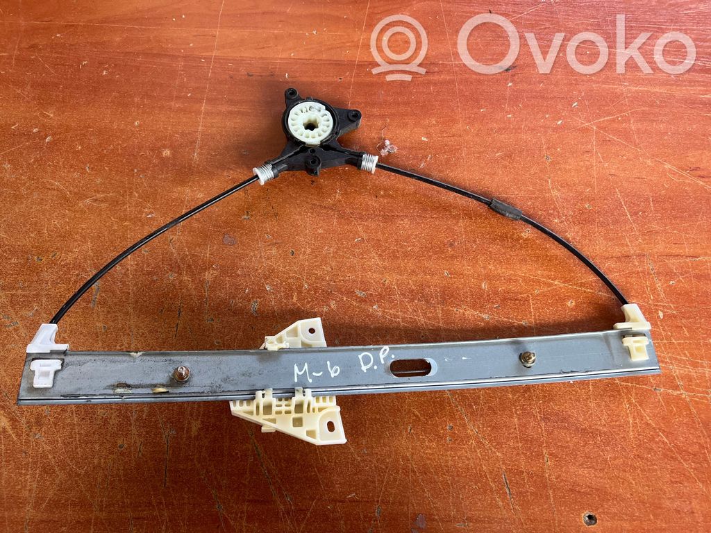 Front window lifting mechanism without motor