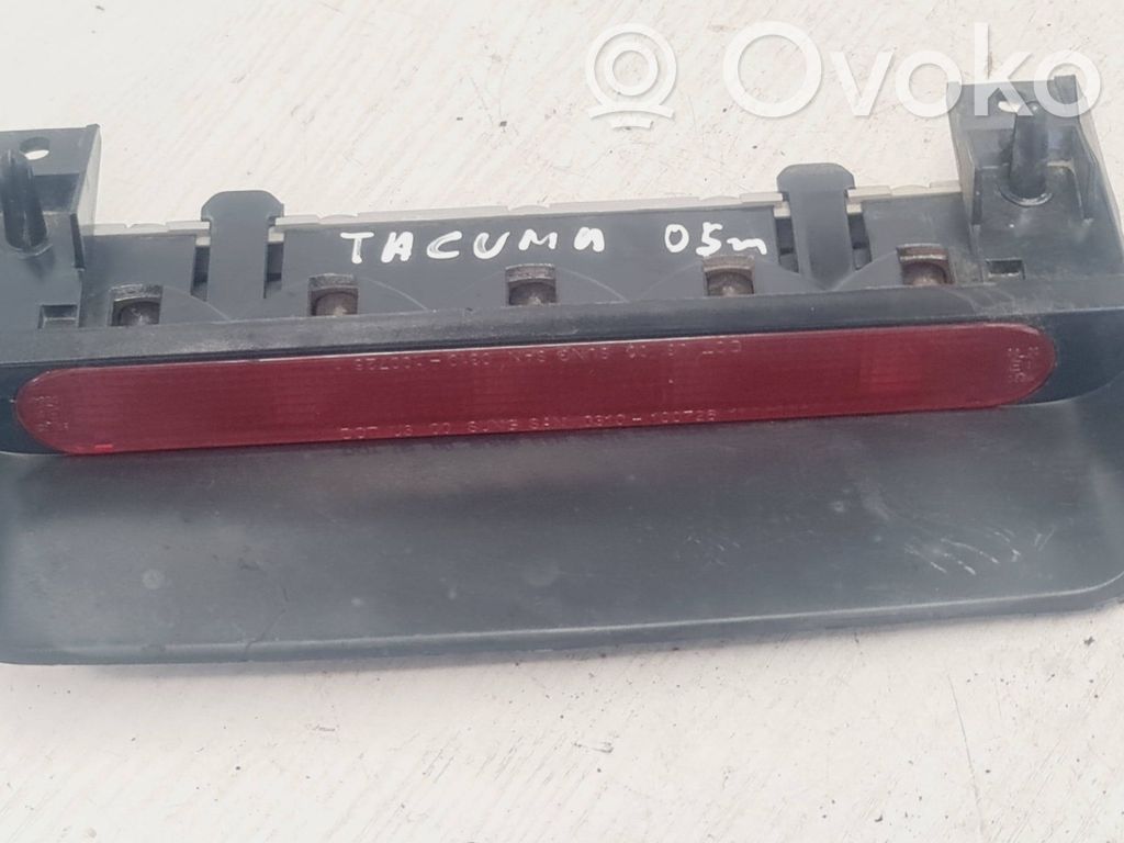 Chevrolet Tacuma Third/center stoplight 