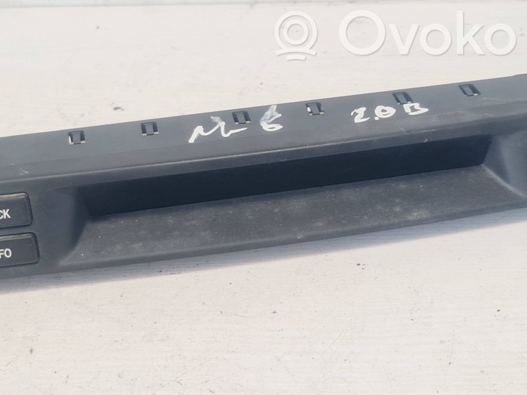 Mazda 6 Screen/display/small screen 