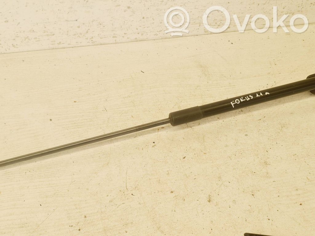 Ford Focus Tailgate/trunk strut/damper 