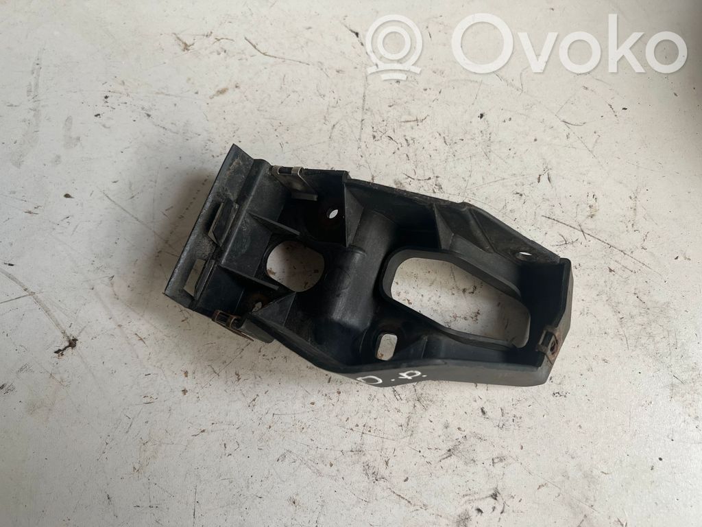 Audi A4 S4 B6 8E 8H Uchwyt / Mocowanie błotnika przedniego 