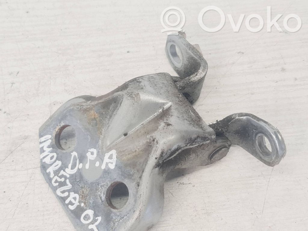 Subaru Impreza II Front door lower hinge 