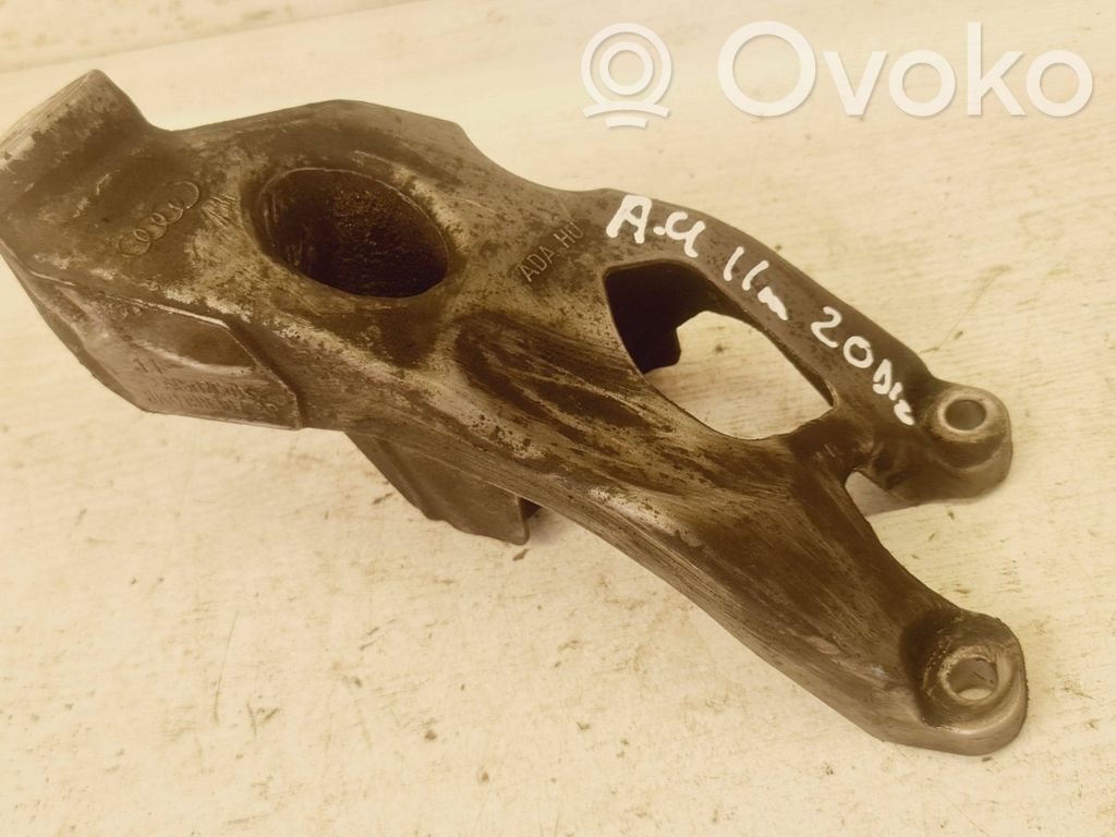 Audi A4 S4 B8 8K Engine mounting bracket 