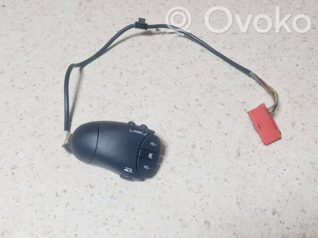 Multifunctional control switch/knob   7765D,7700431