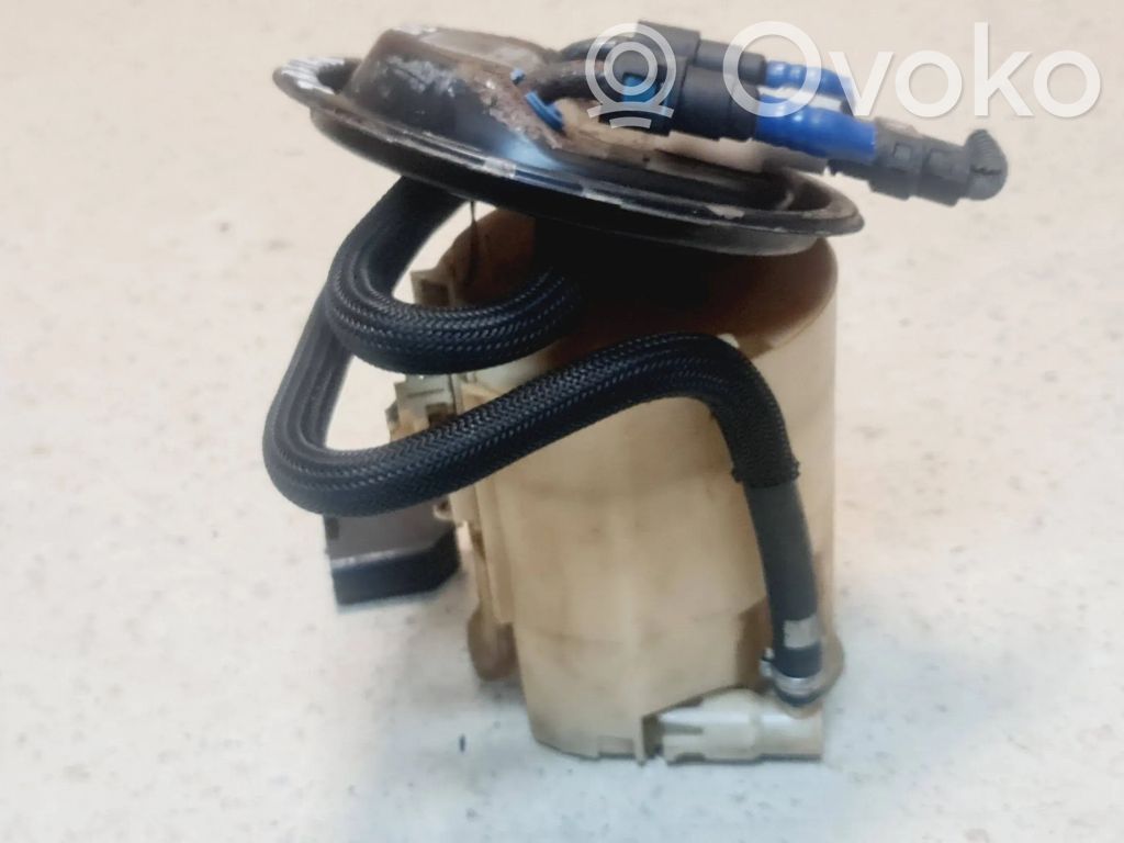 Opel Zafira A Pompa paliwa w zbiorniku 
