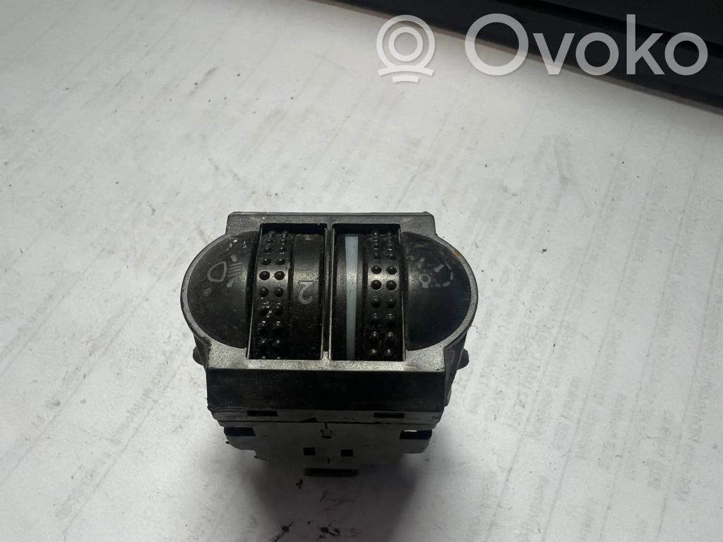 Skoda Superb B5 (3U) Headlight level height control switch 