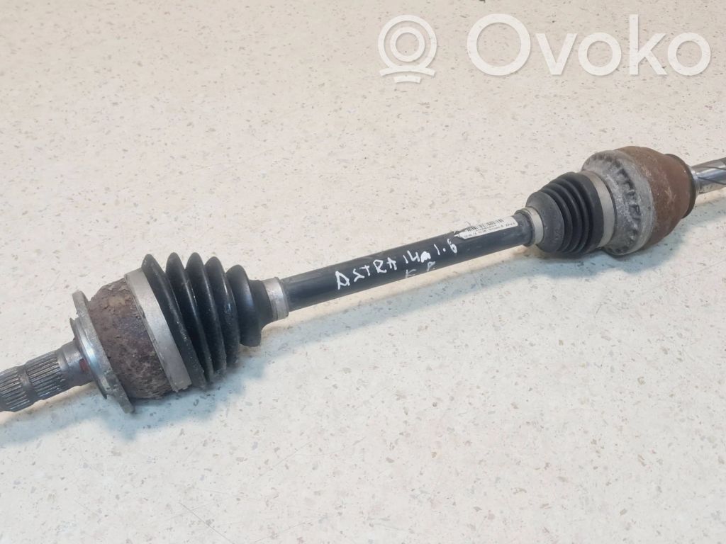 Opel Astra J Półoś przednia 