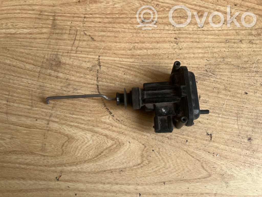 Audi 80 90 B3 Pompe à vide verrouillage central 